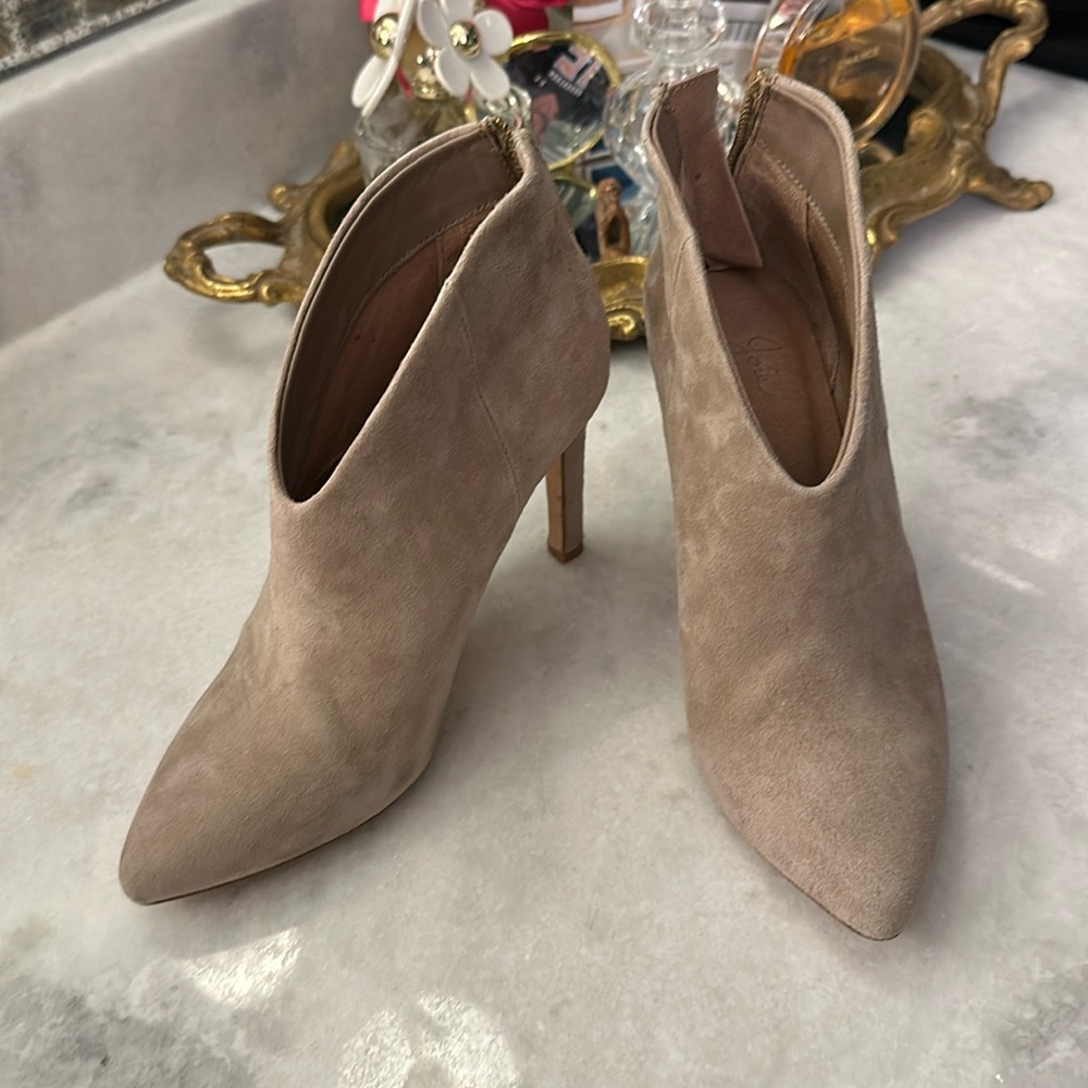 Joie Ankle Boots/Nude/Suede/Size 35 1/2